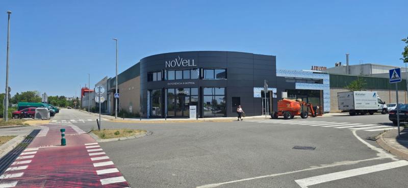 Proyecto CAFÈS NOVELL - Fachada Coorporativos